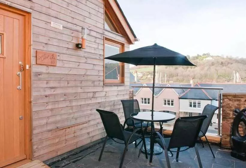 Quay Lodge