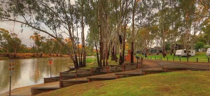 リゾートホテル Big4 Deniliquin Holiday Park