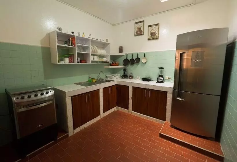 Traveler Hostel