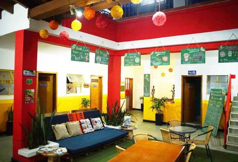 Traveler Hostel