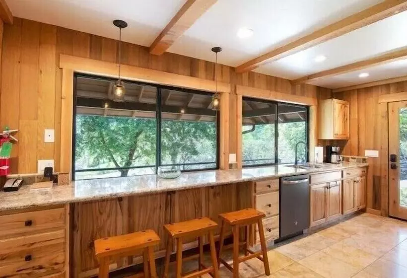 Yosemite Scenic Wonders Sierra Base 2b