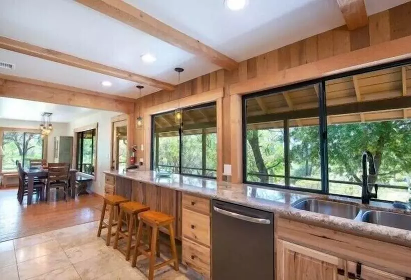 Yosemite Scenic Wonders Sierra Base 2b