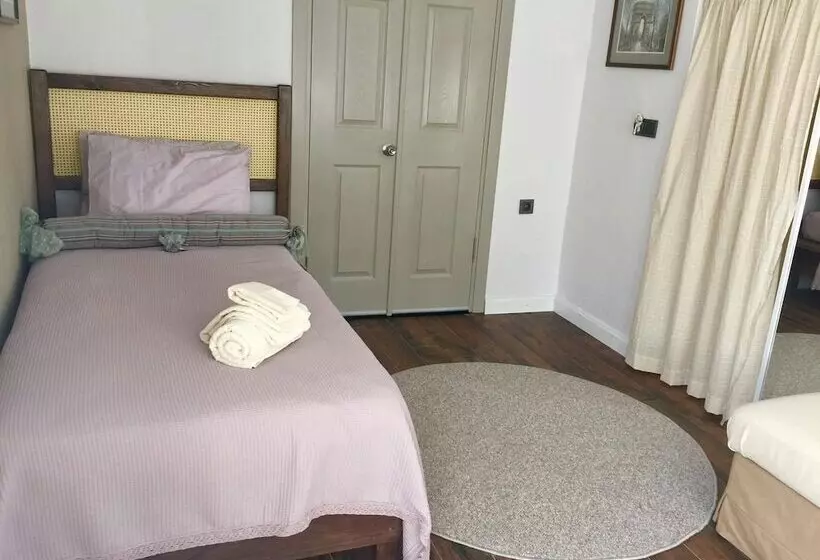 Retkeilymaja A Butik Konaklama