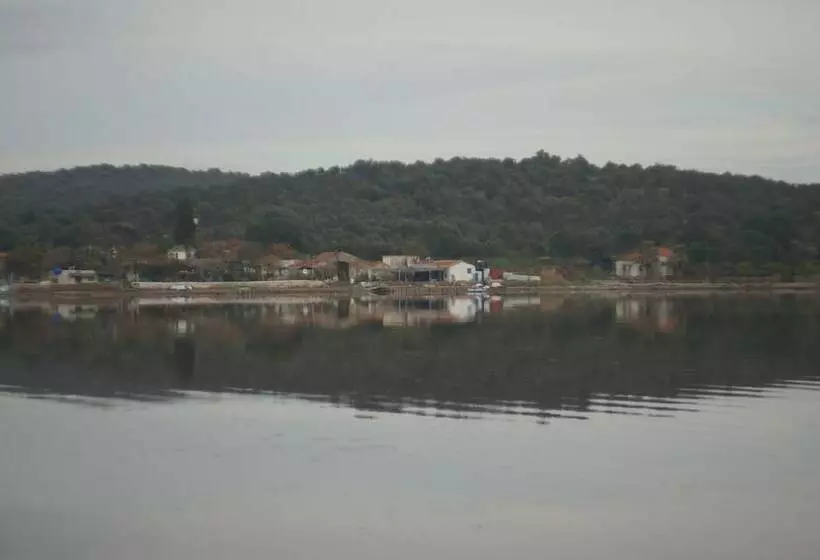 Retkeilymaja A Butik Konaklama