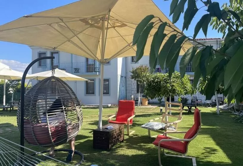 Cali̇sto 17 Buti̇k Otel