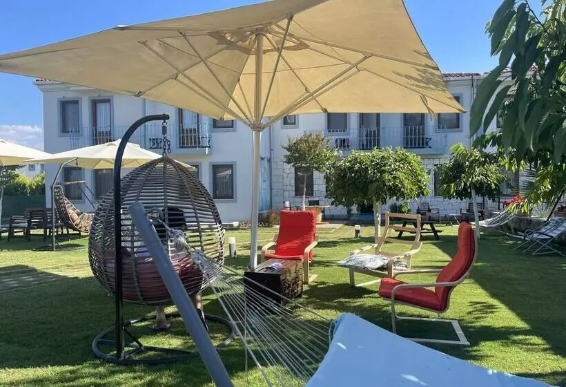 Cali̇sto 17 Buti̇k Otel