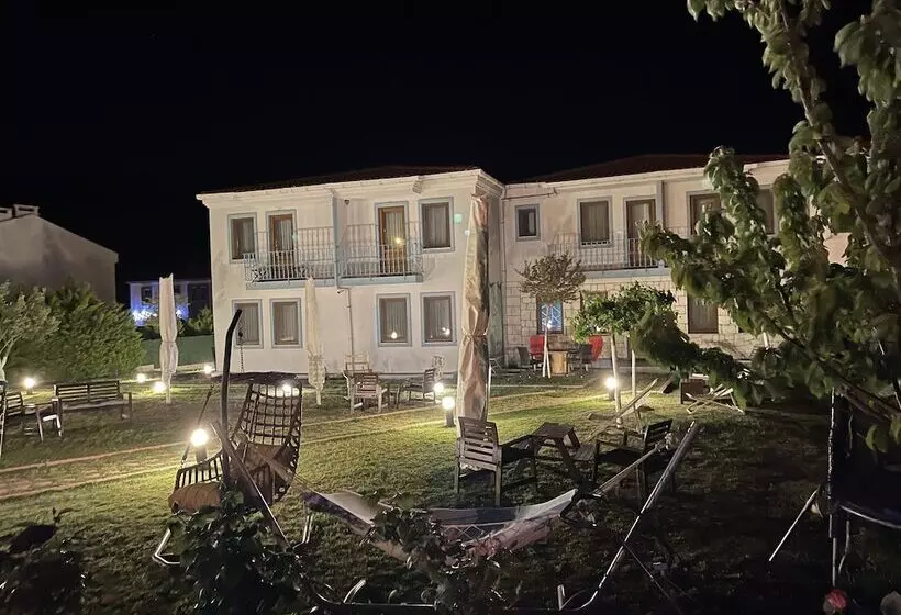 Cali̇sto 17 Buti̇k Otel
