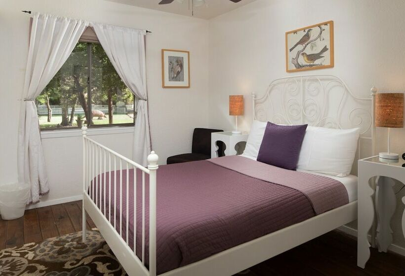 Cypress Creek Cottages