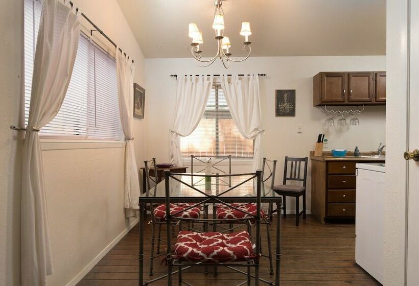 Cypress Creek Cottages