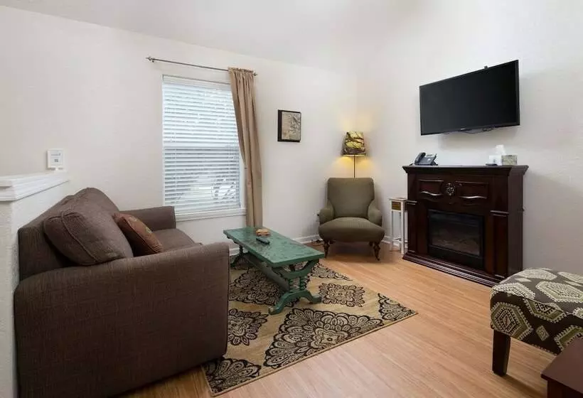 Cypress Creek Cottages