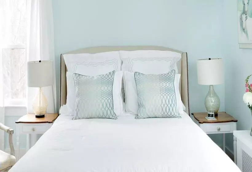 East Bay Bed & Breakfast