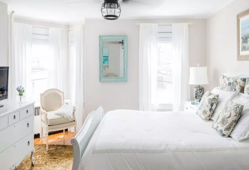 East Bay Bed & Breakfast