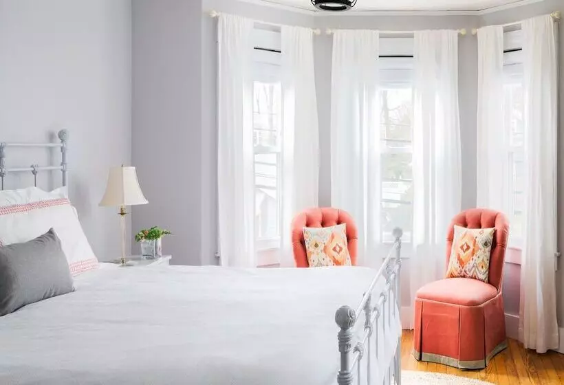 East Bay Bed & Breakfast