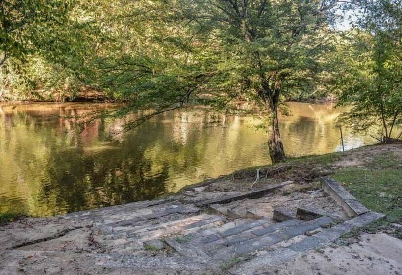 Harleys River Retreat