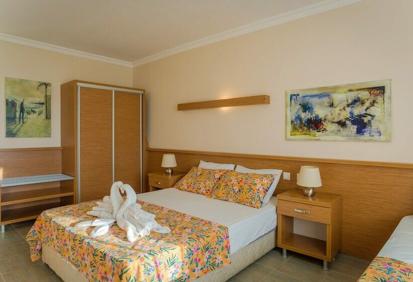 בית מלון כפרי Aqua Nina