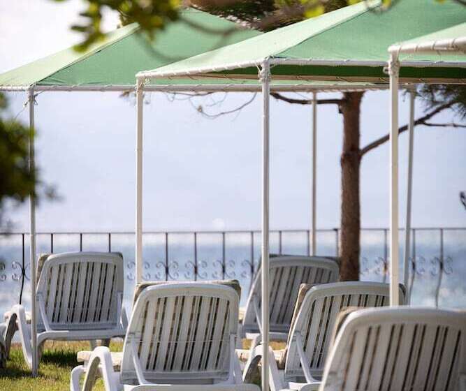 בית מלון כפרי Aqua Nina