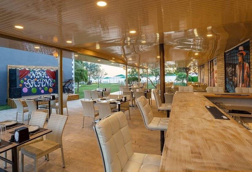 בית מלון כפרי Aqua Nina