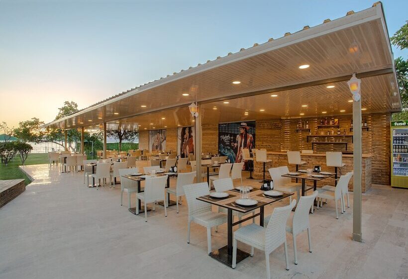 בית מלון כפרי Aqua Nina