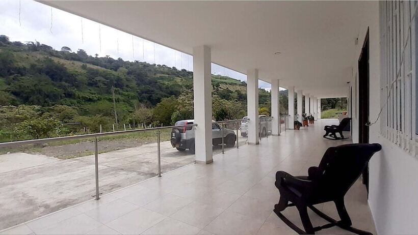 ホテル Campestre Villa Sandra