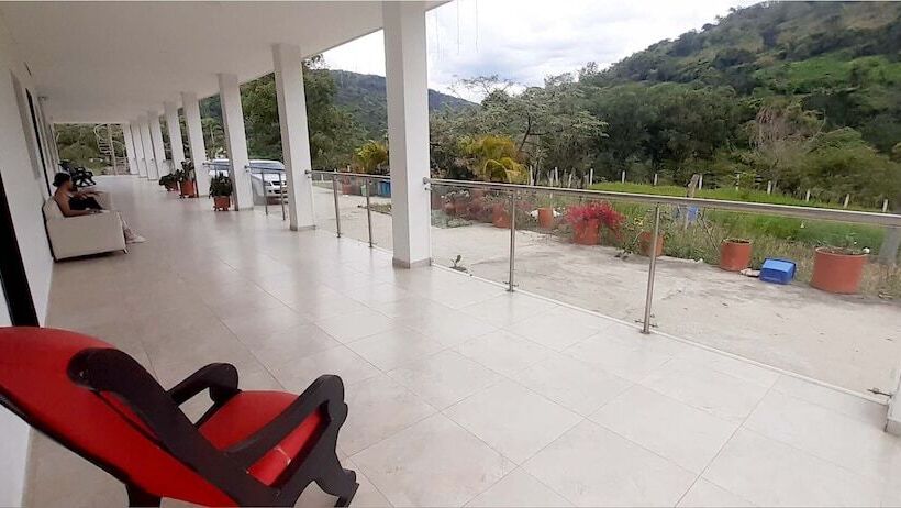 ホテル Campestre Villa Sandra