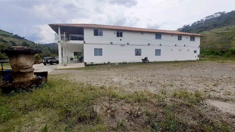 ホテル Campestre Villa Sandra