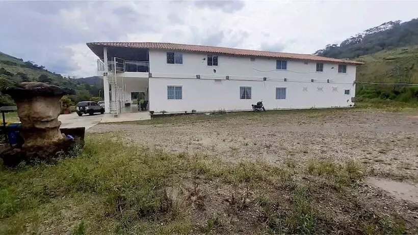 ホテル Campestre Villa Sandra