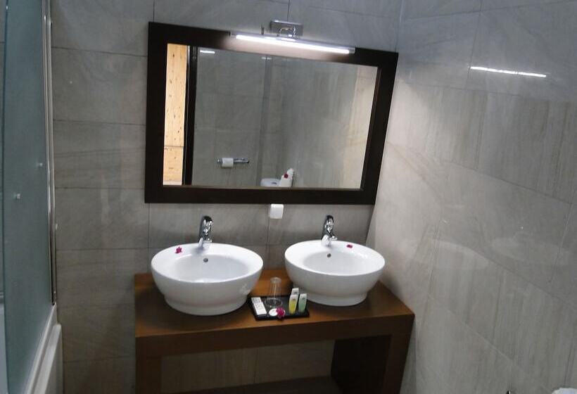 Iris Hotel Ressort Space Et Resort