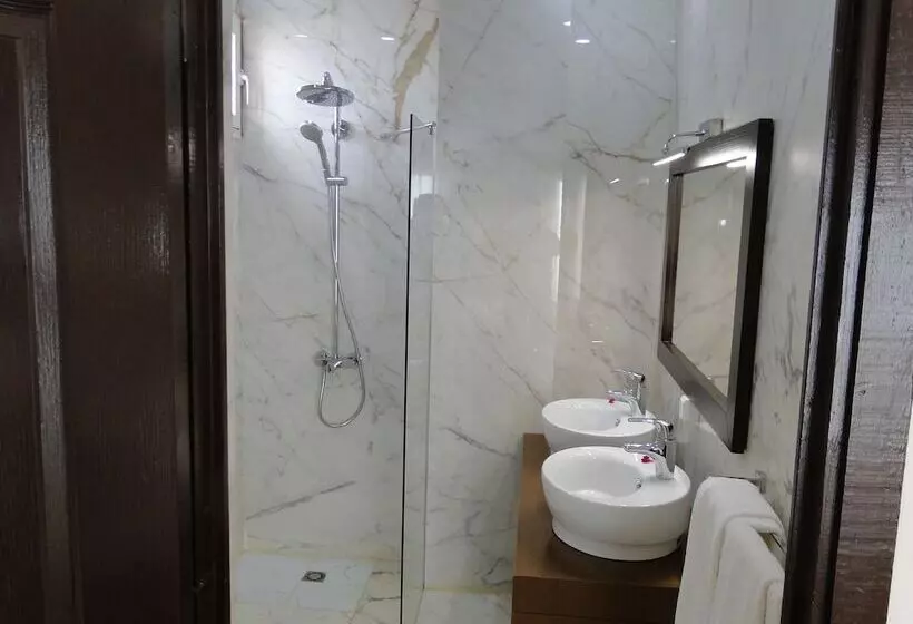 Iris Hotel Ressort Space Et Resort