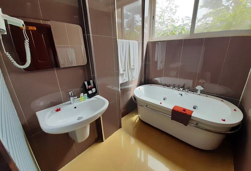 Iris Hotel Ressort Space Et Resort