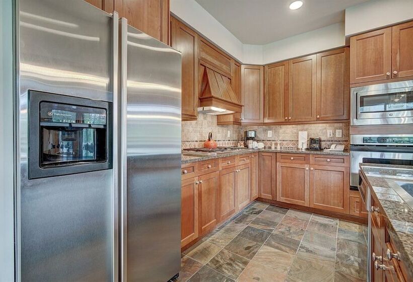 هتل Premier 3 Bedroom Ski In, Ski Out Lone Eagle Condo With The Best Access To Skiing In Keystone