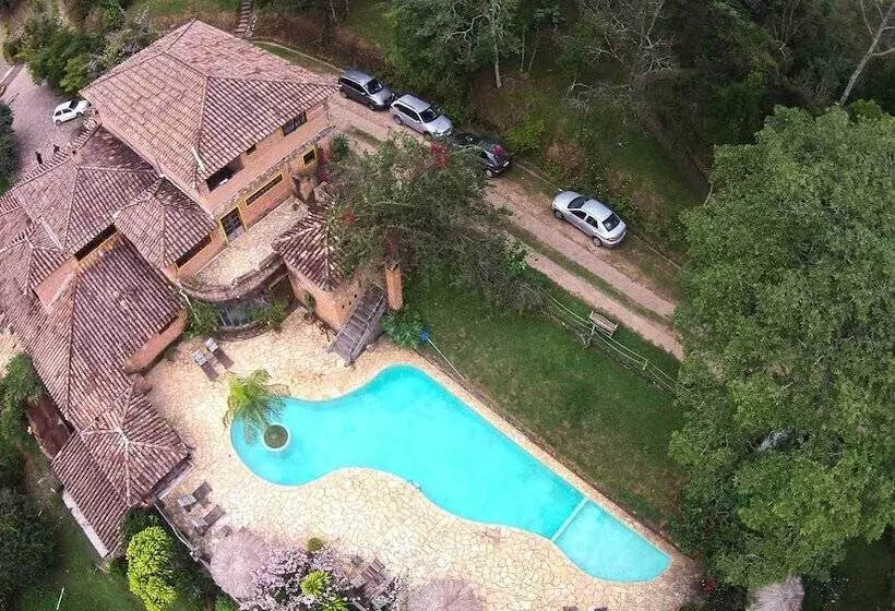 ホテル Repousada Chalés