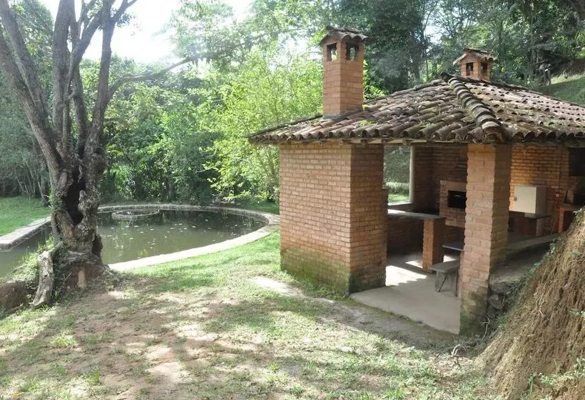 ホテル Repousada Chalés