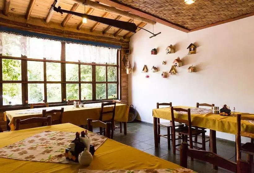 ホテル Repousada Chalés