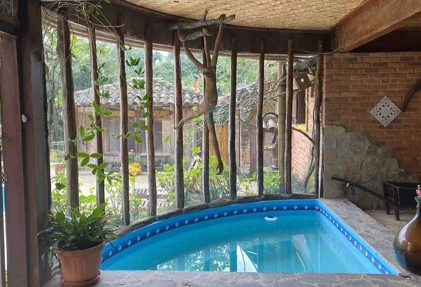 ホテル Repousada Chalés