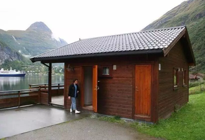 Hotelli Solhaug Camping