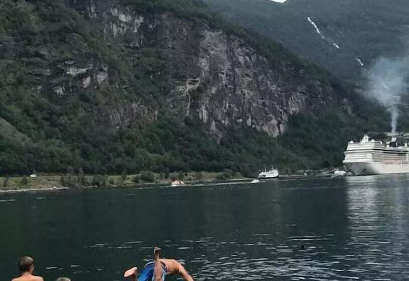 Hotelli Solhaug Camping