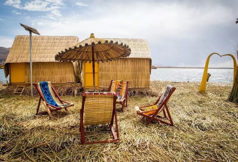 هتل Uros Amaru Marka Lodge