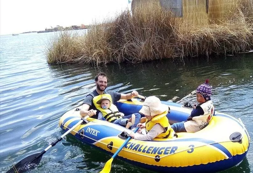 هتل Uros Amaru Marka Lodge