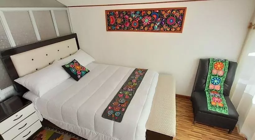 هتل Uros Amaru Marka Lodge
