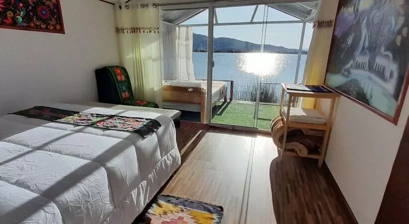 هتل Uros Amaru Marka Lodge