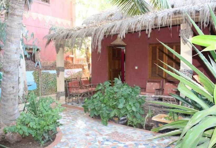 پانسیون Auberge Khady