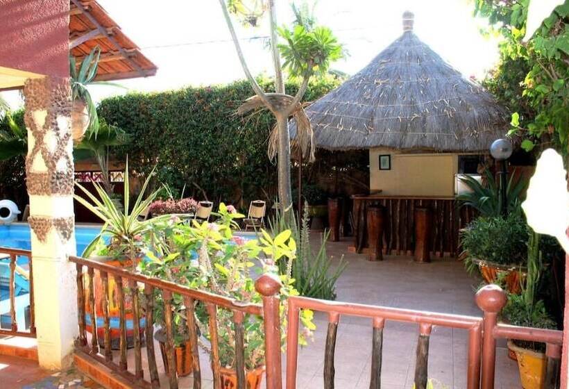 پانسیون Auberge Khady