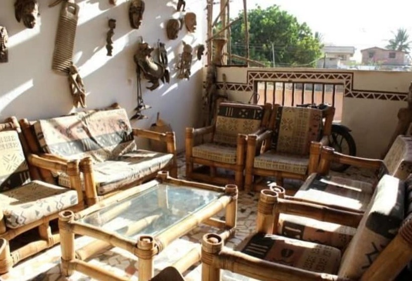 پانسیون Auberge Khady