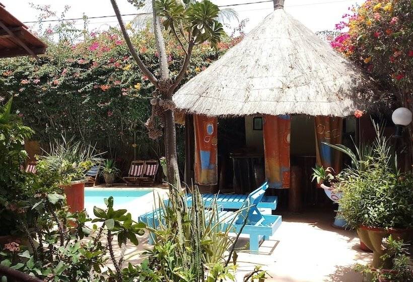 پانسیون Auberge Khady