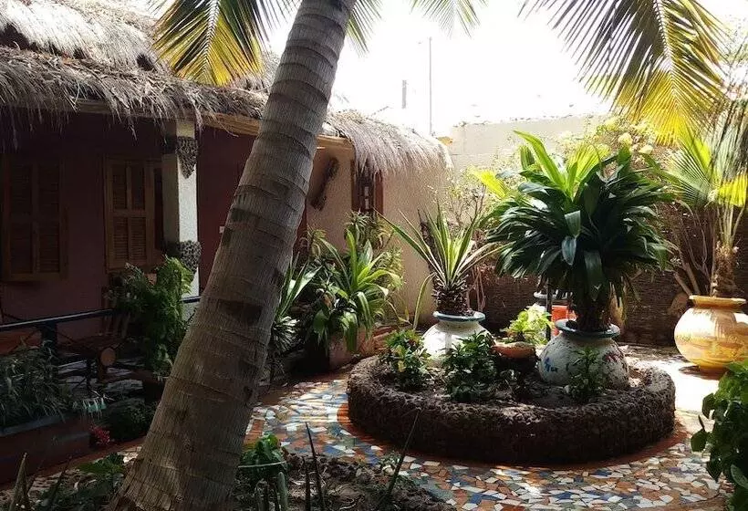 پانسیون Auberge Khady