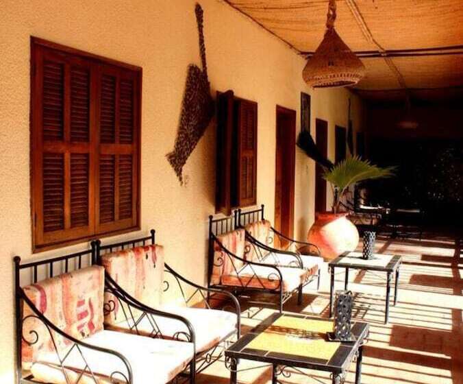 پانسیون Auberge Khady