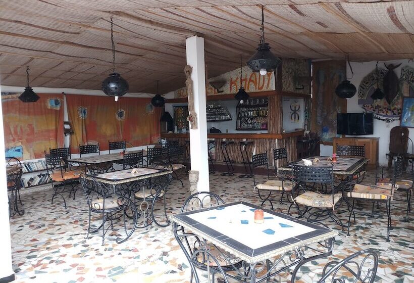 پانسیون Auberge Khady