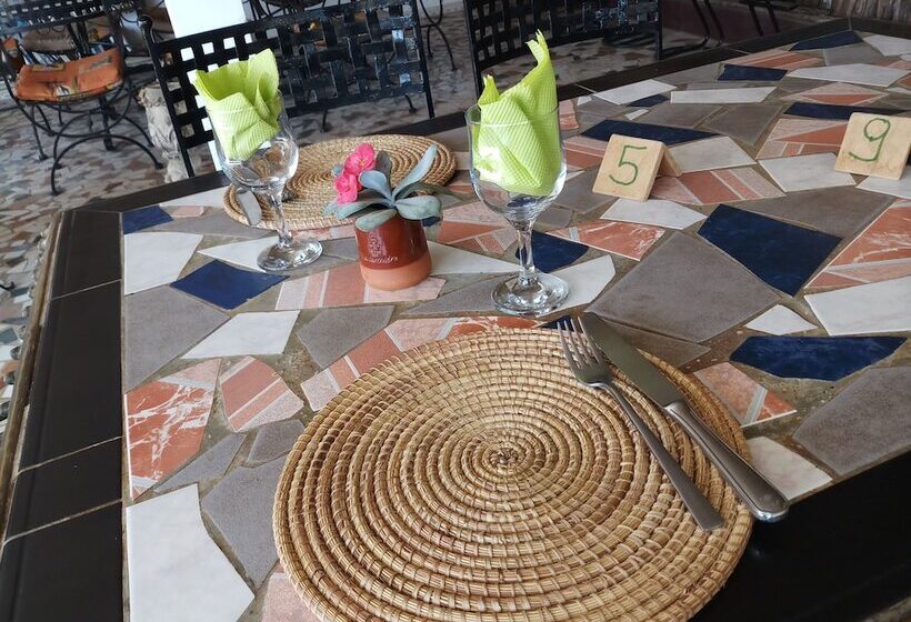 پانسیون Auberge Khady