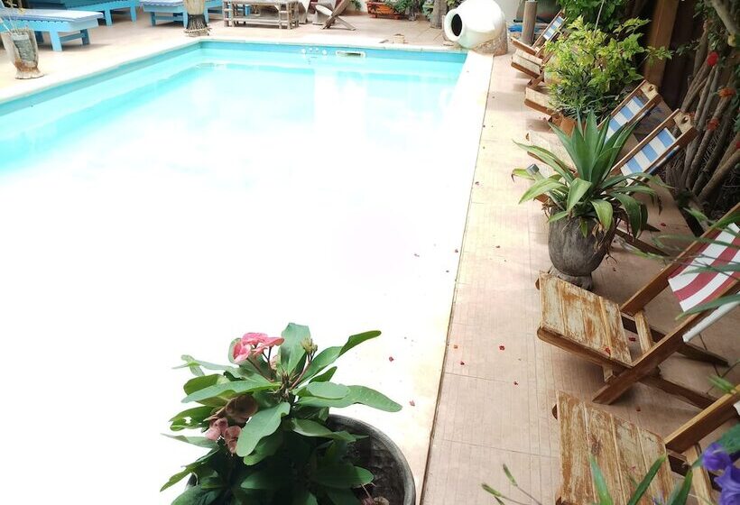 پانسیون Auberge Khady