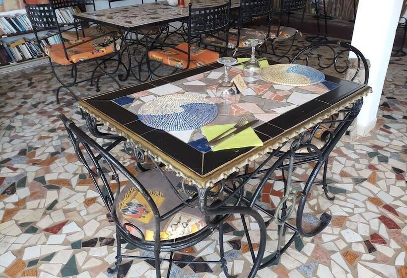 پانسیون Auberge Khady